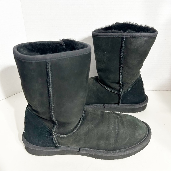 L. L. Bean Suede Leather Shearling Lined Winter Boots Buttons Up Side Elastic - Picture 3 of 9